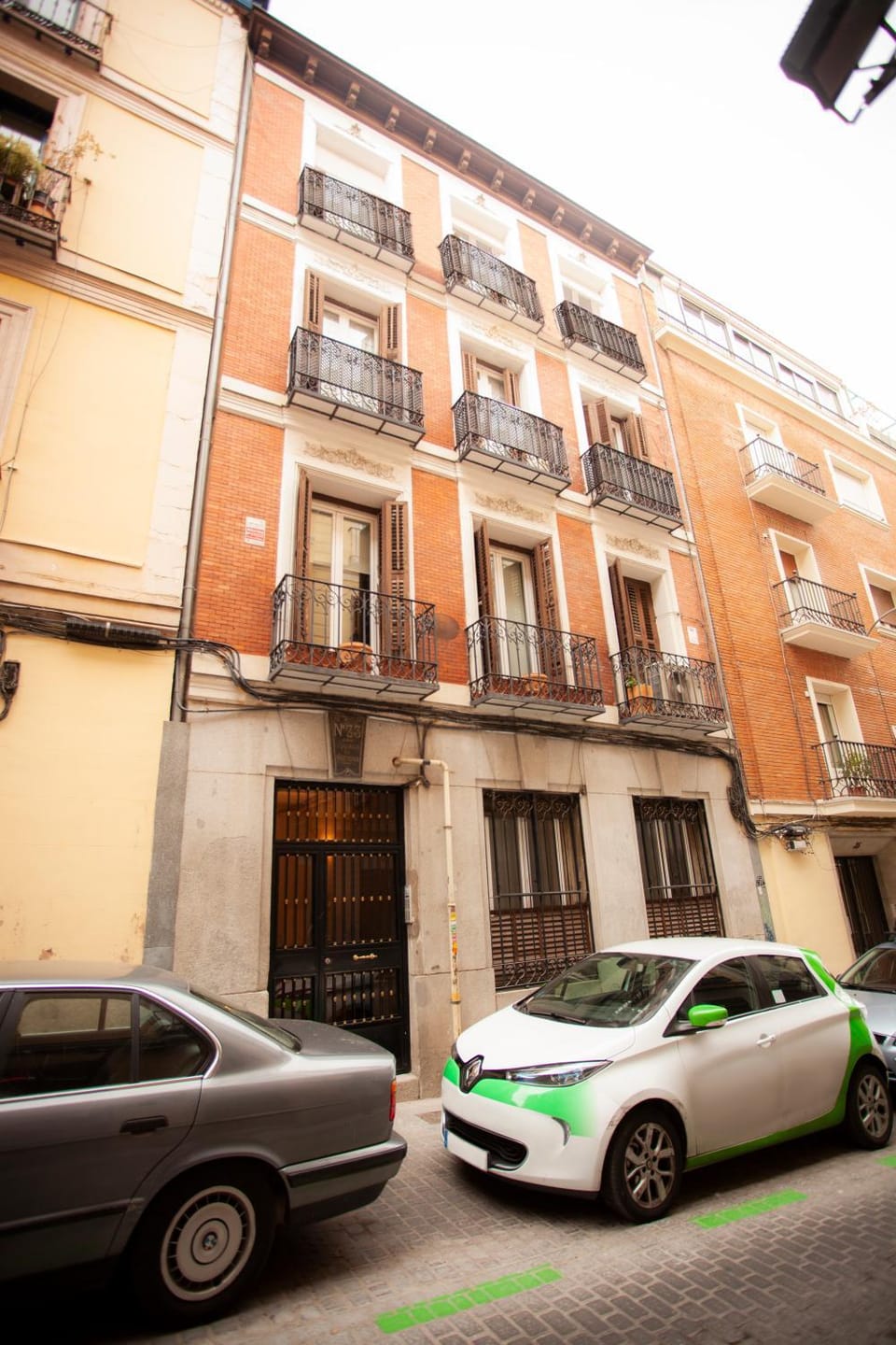 Property building, Facade/entrance, Neighbourhood