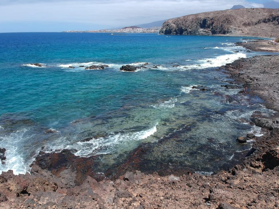 Nearby landmark, Off site, Day, Neighbourhood, Natural landscape, Beach