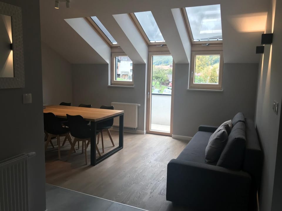 Living room, Seating area, Dining area