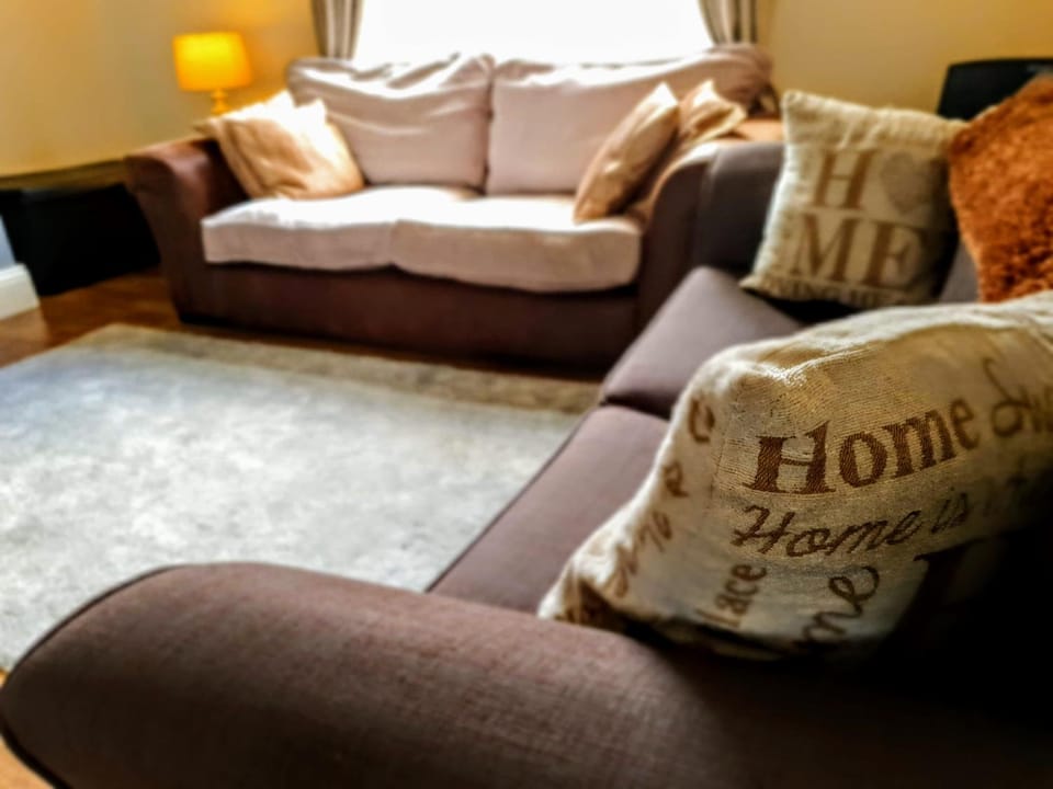 Bronte Cinema Cottage At Haworth House in England
