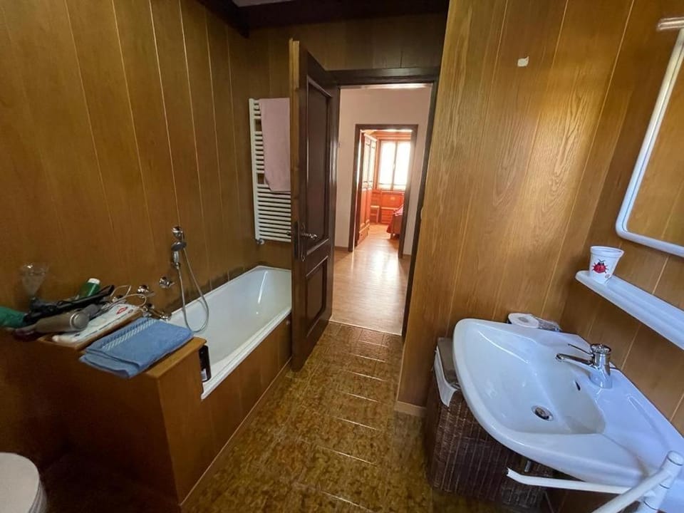 Santi’s Apartment House in Trentino-South Tyrol