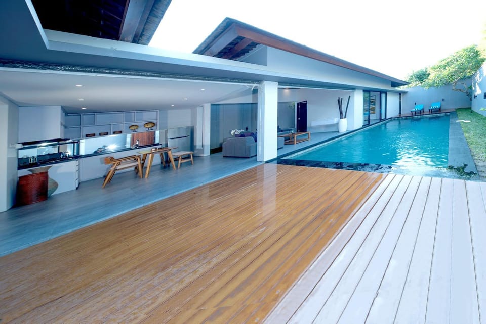 Property building, Floor plan, Swimming pool