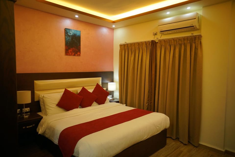 Bed, Photo of the whole room, Bedroom, air conditioner