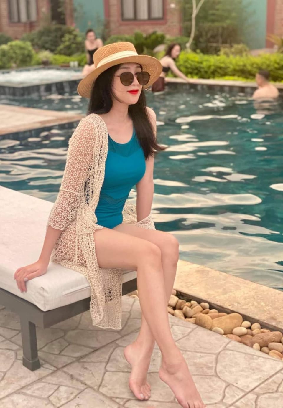 People, Guests, Swimming pool, group of guests