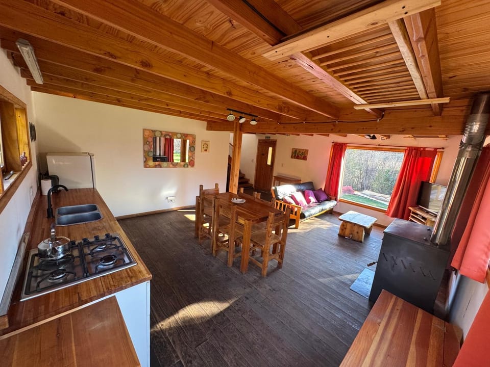 Kitchen or kitchenette, Dining area, stove