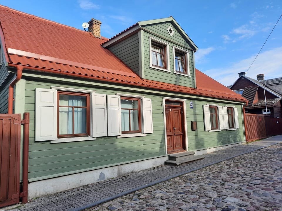 Facade/entrance, Street view