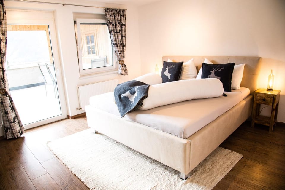 Balcony/Terrace, Photo of the whole room, Bedroom