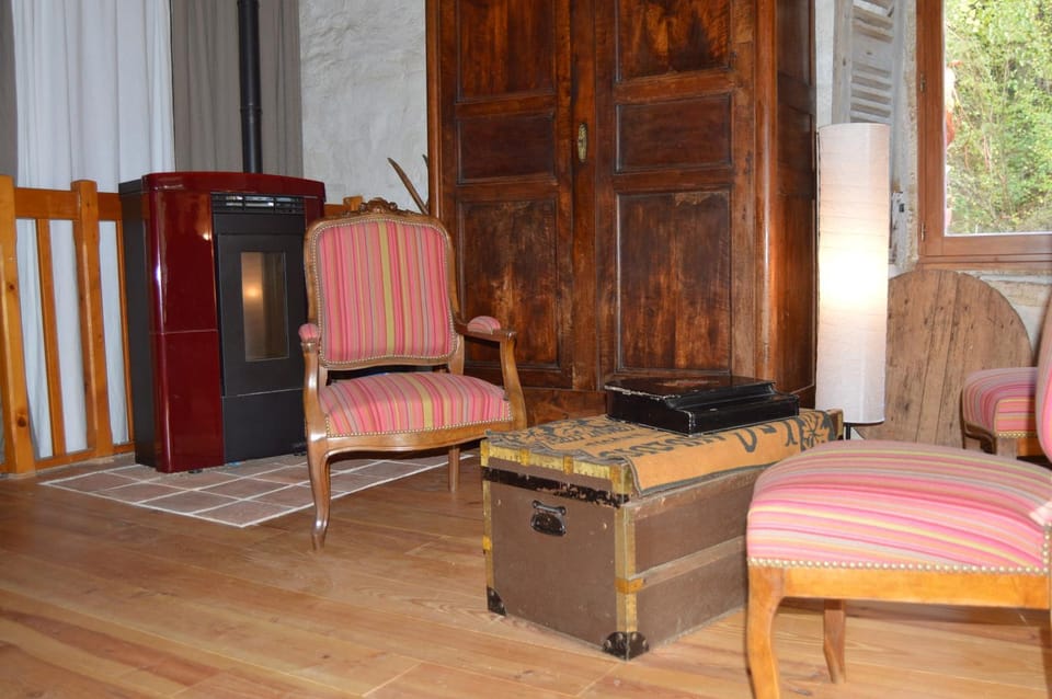 Seating area