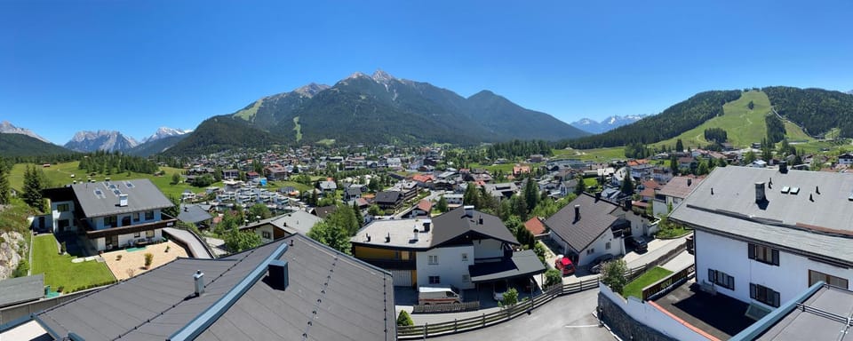 Neighbourhood, Bird's eye view, City view, Mountain view, Street view