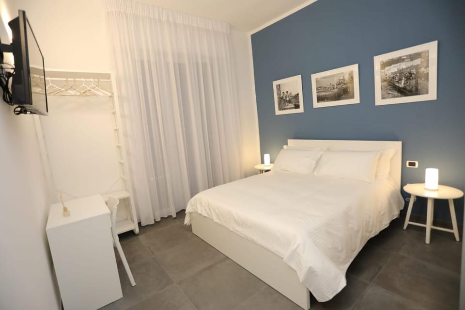 Delia Rooms & Gallery Bed and Breakfast in Naples