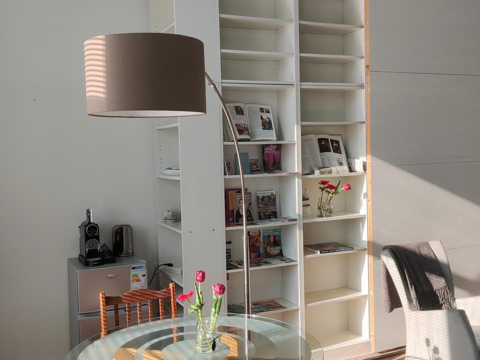 Coffee/tea facilities, Dining area