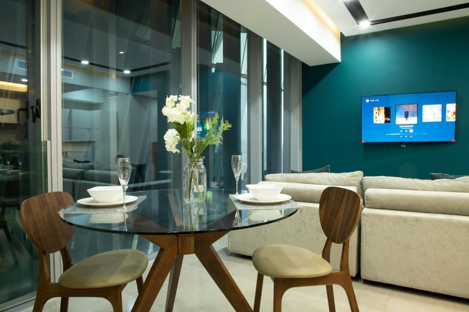 TV and multimedia, Living room, Dining area