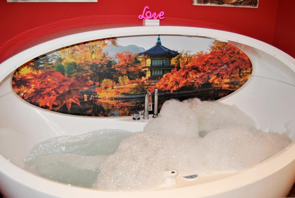 Apartamentos DELUXE Con Jacuzzi o Chimenea LOVE FOR TWO Apartment in Community of Madrid