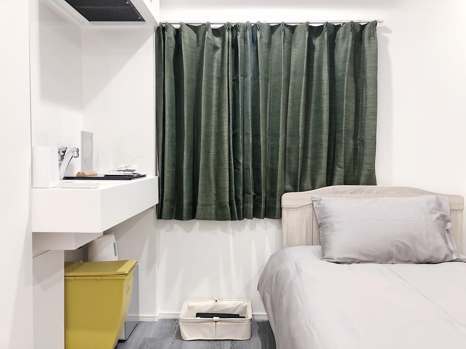 Living room, Bedroom, bunk bed