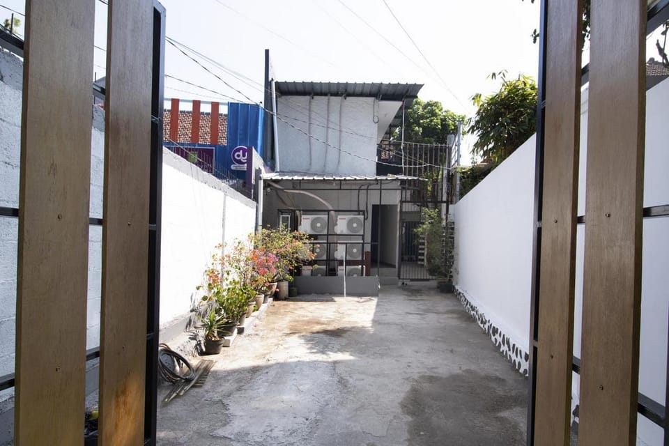 Facade/entrance