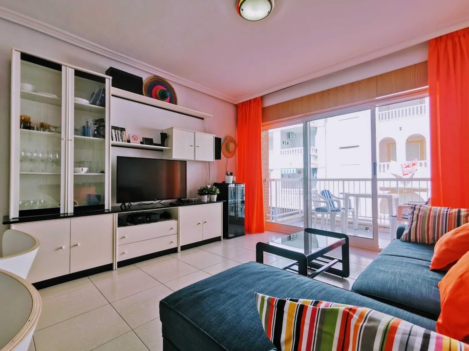 TV and multimedia, Living room, Photo of the whole room, Seating area