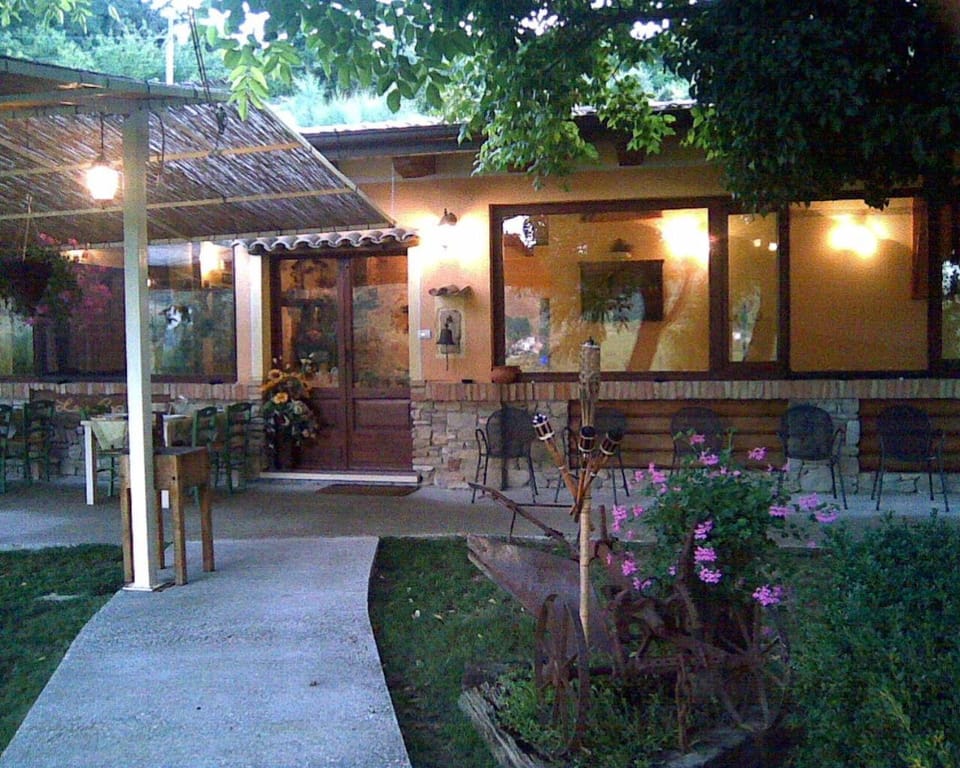 Facade/entrance, Food and drinks, On site, Sunset