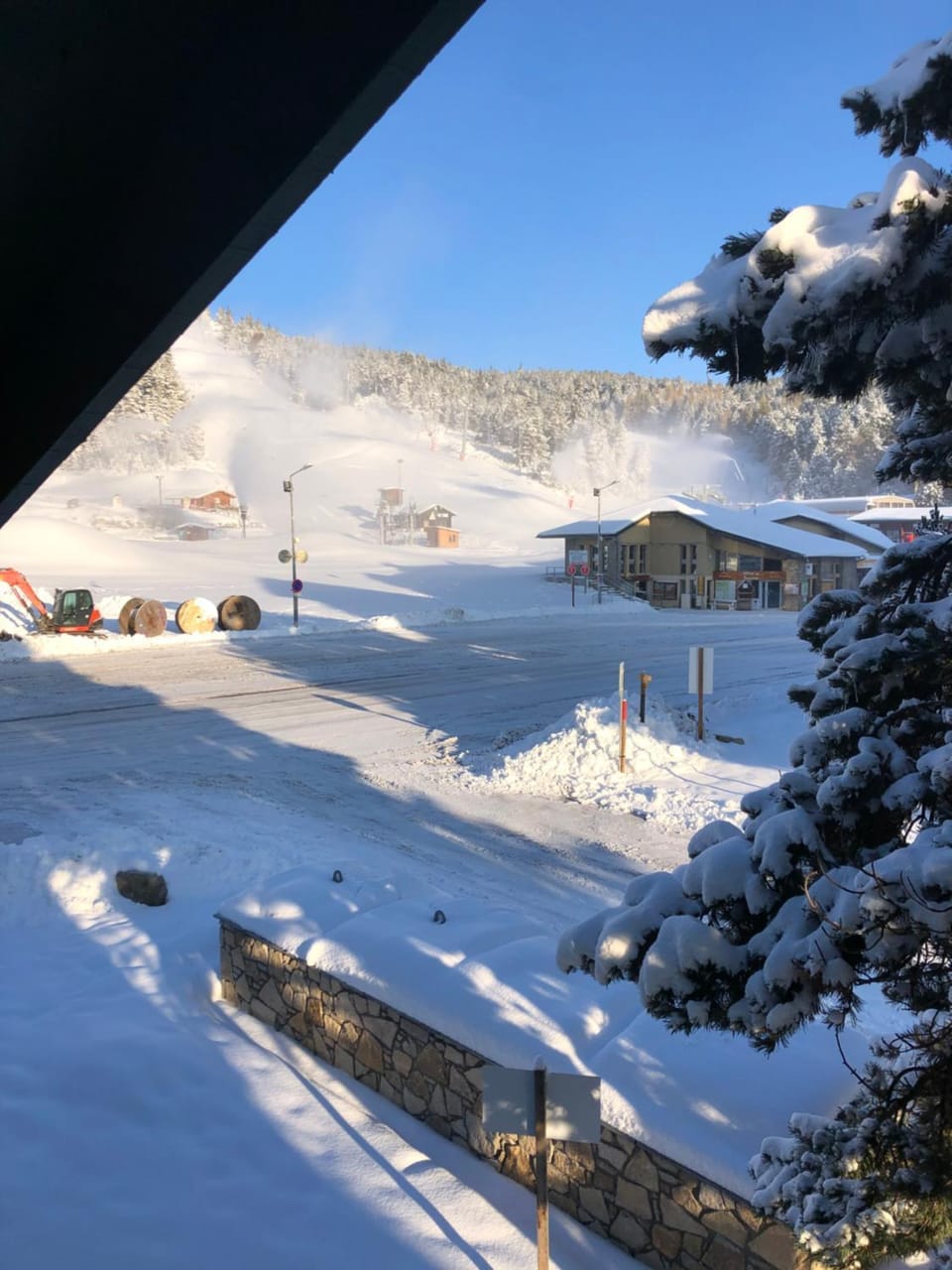 Day, Natural landscape, Winter, Ski School, Balcony/Terrace, Mountain view