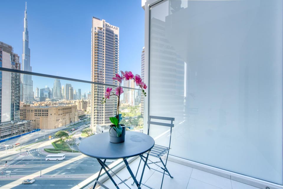 View (from property/room), Balcony/Terrace, City view
