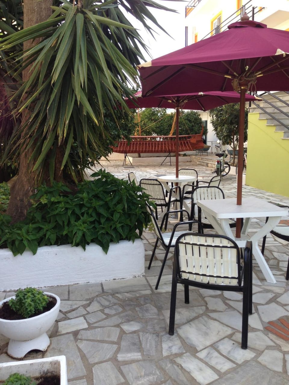 Facade/entrance, Garden