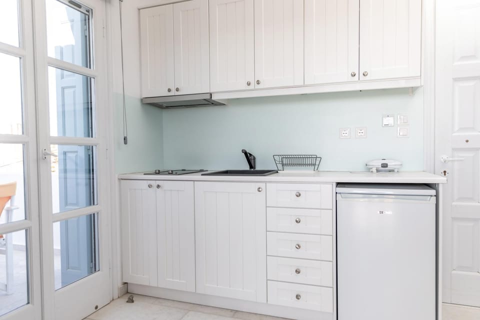 Glyfada Studio with Sea View Apartment in Decentralized Administration of the Aegean