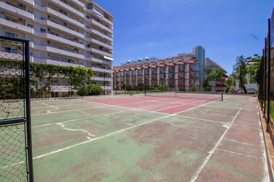 Tennis court