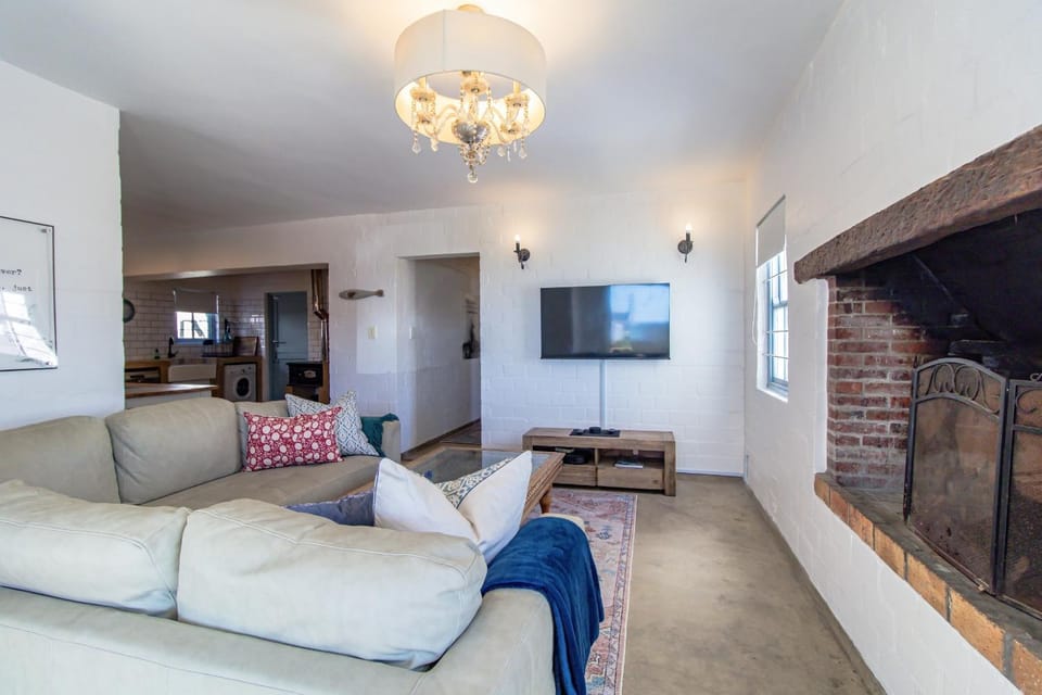 Living room, fireplace