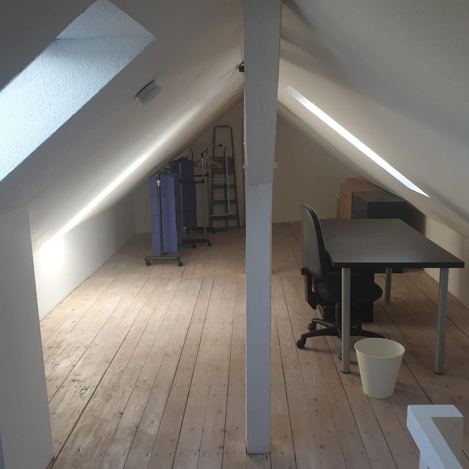 45 m² Maisonette-Wohnung in Uni-/Hauptbahnhofnähe Apartment in Duisburg