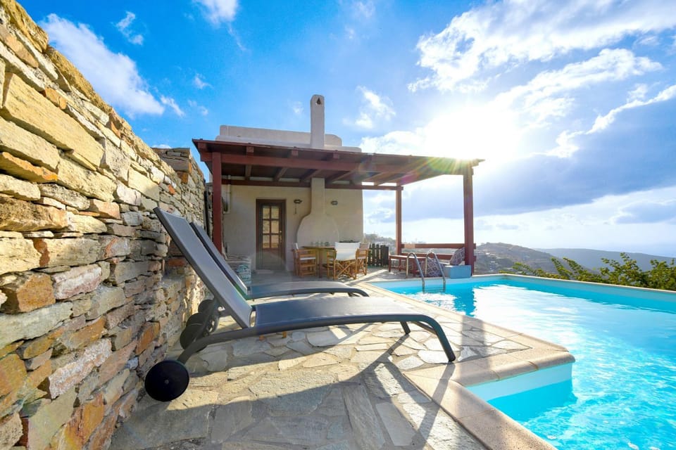 Property building, Swimming pool, sunbed