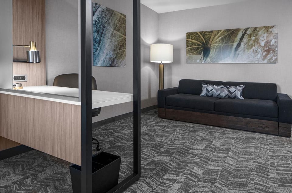 Seating area, Bedroom