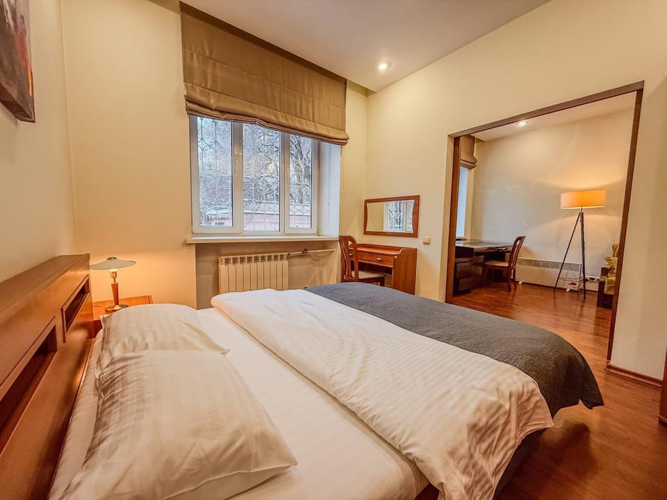 Bed, Photo of the whole room, Bedroom, internet