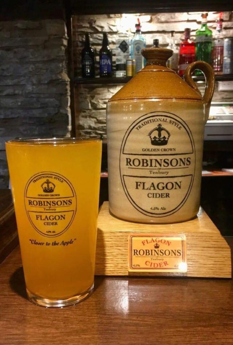 Lounge or bar, Food and drinks, Drinks