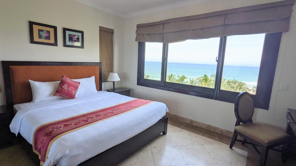 Bed, Bedroom, Sea view
