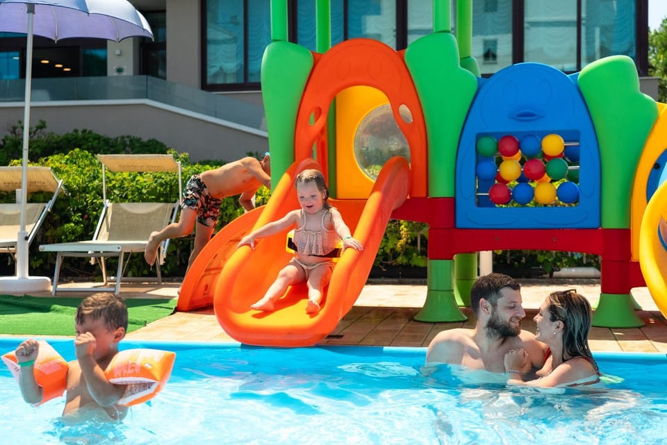 Pool view, Swimming pool