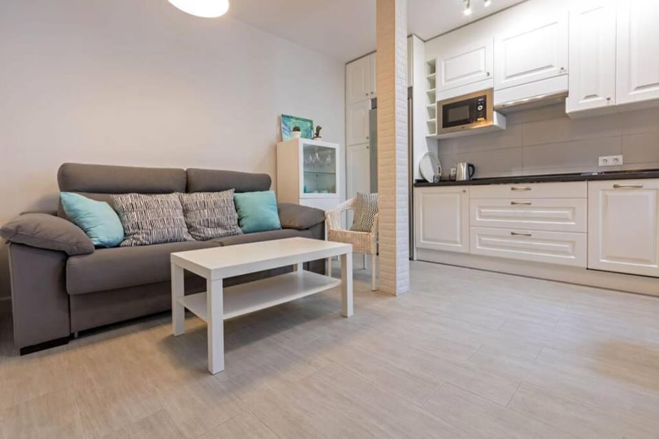 Castilla Triana Courtyard by Valcambre Apartment in Seville