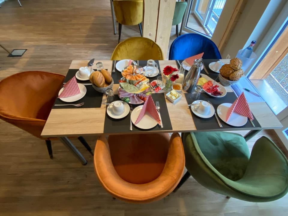Restaurant/places to eat, Breakfast