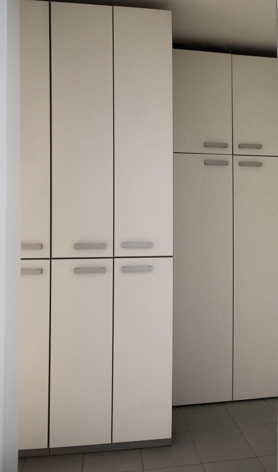 Property building, Photo of the whole room, wardrobe
