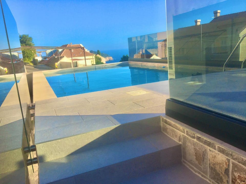 City view, Landmark view, Pool view