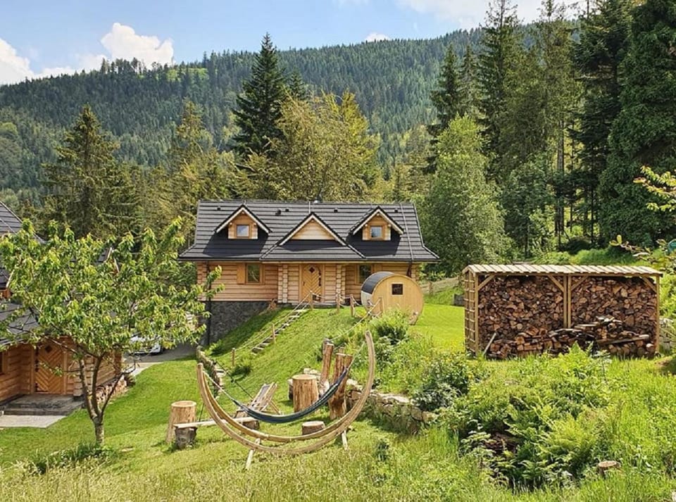 Neighbourhood, Natural landscape, Mountain view, Area and facilities
