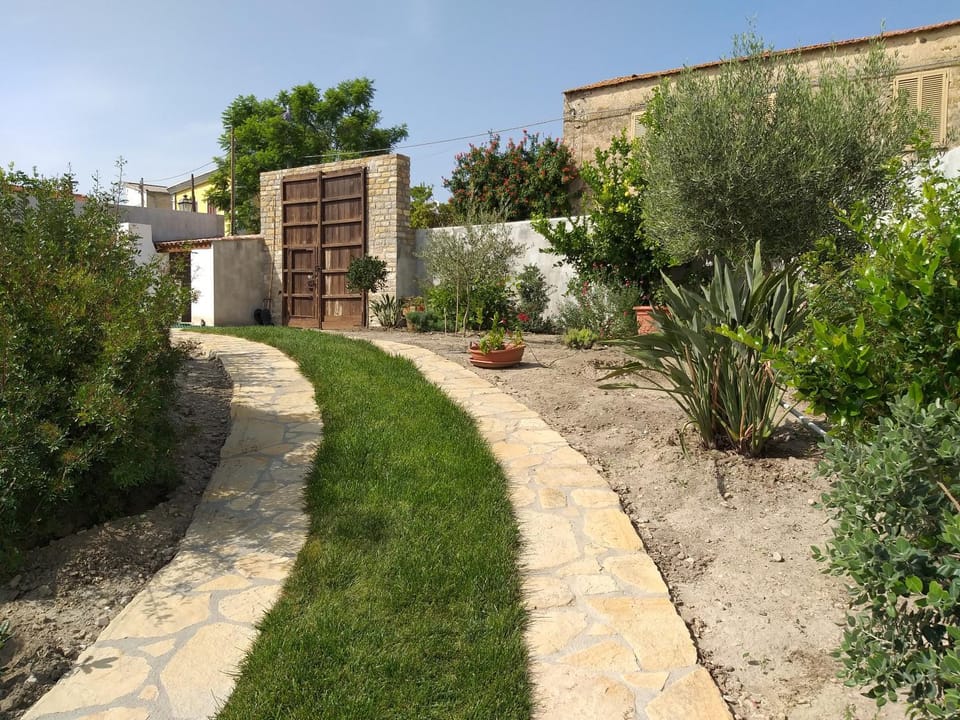 L'Antica Dimora - Suites & Apartments Bed and Breakfast in Sardinia