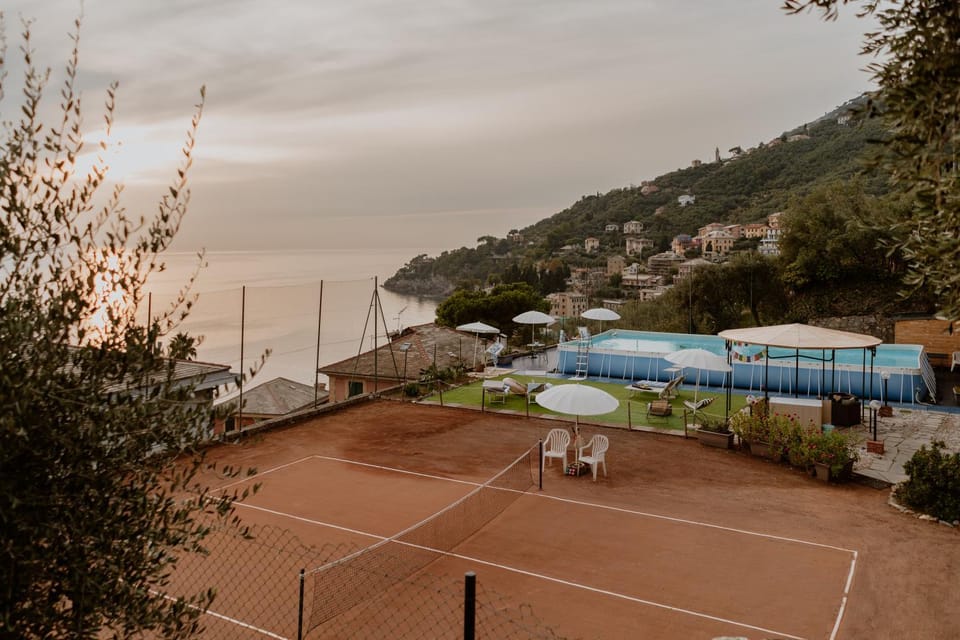 Tennis court, Swimming pool