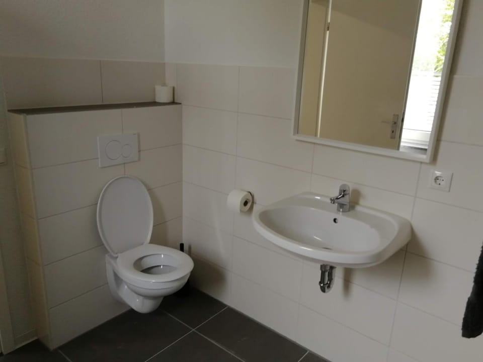 Haupthaus Möblierte Zimmer mit eigenem Bad Vacation rental in Uelzen