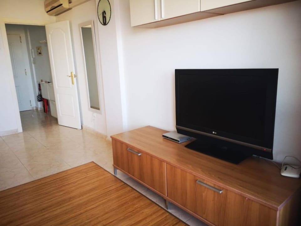 Communal lounge/ TV room, TV and multimedia