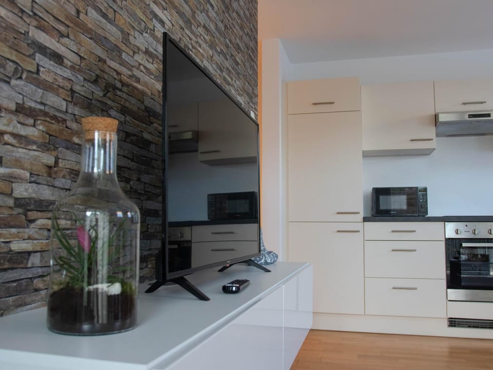 Kitchen or kitchenette, Living room, Communal kitchen