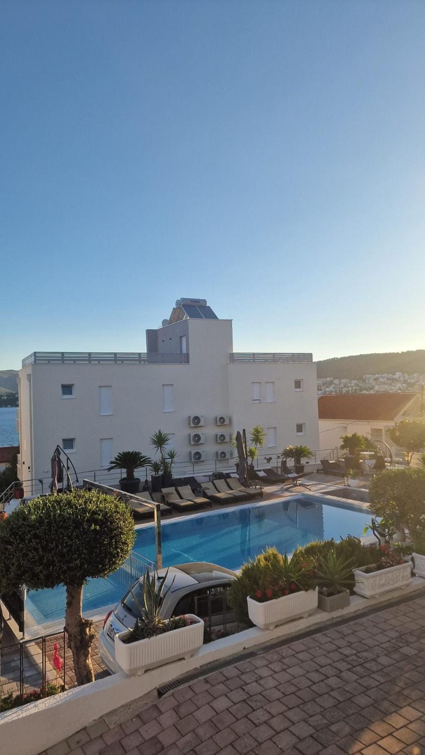 Luxury Apartments Silva with sea view Apartment hotel in Okrug Gornji