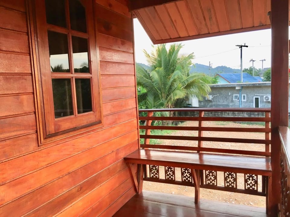 Facade/entrance, Day, View (from property/room), Balcony/Terrace