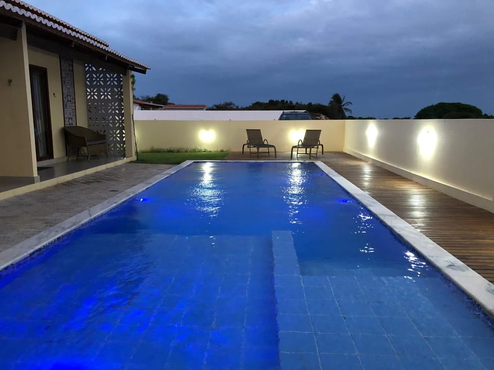 Swimming pool, Swimming pool