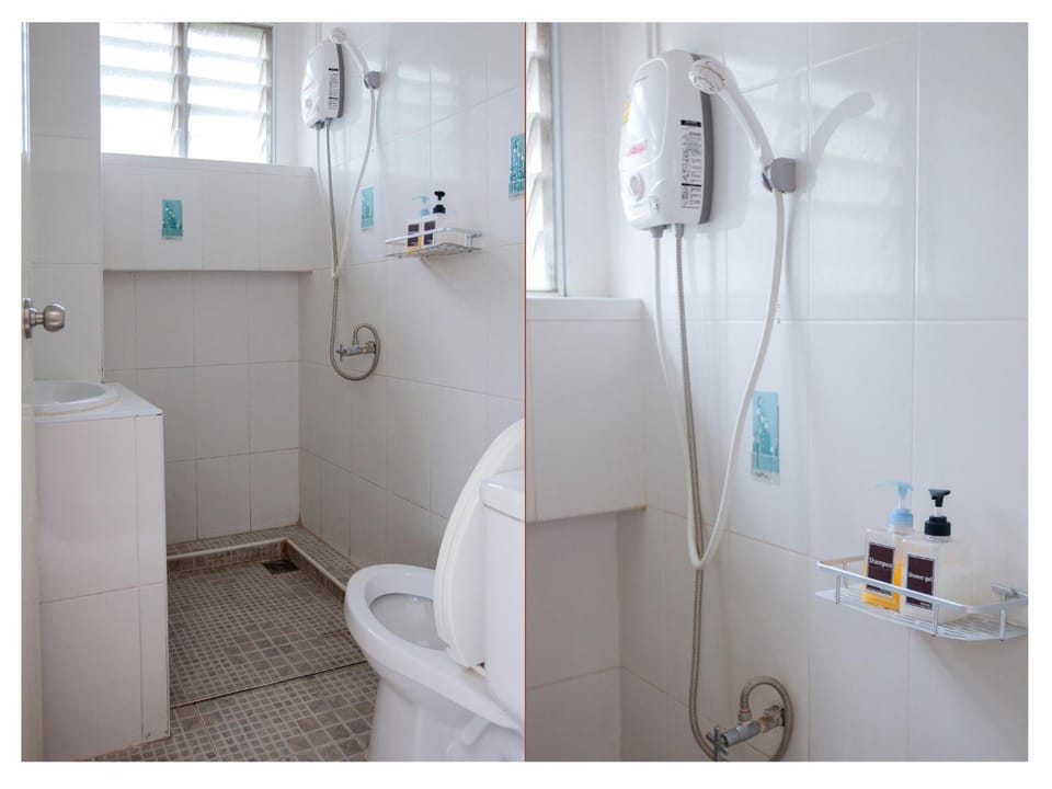 Shower, Toilet