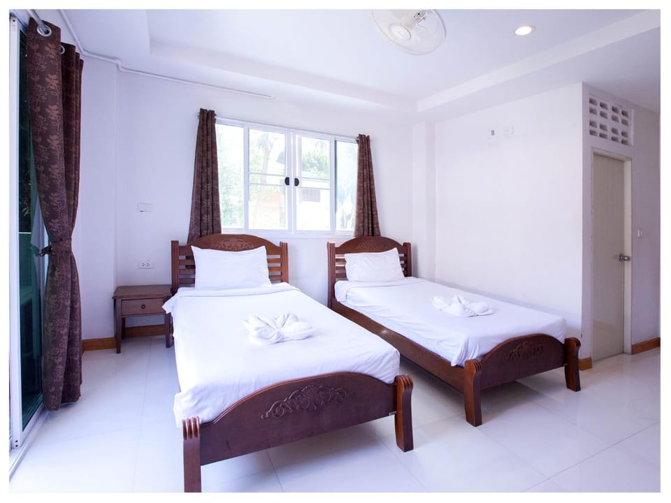 Namhasin House Bed and Breakfast in Ko Tao