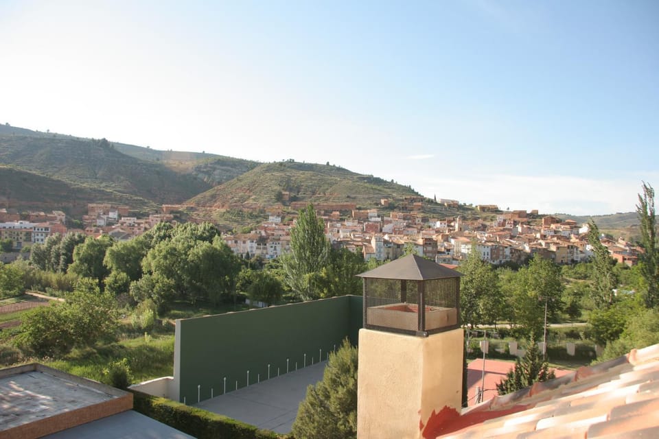 Mountain view, River view, Street view